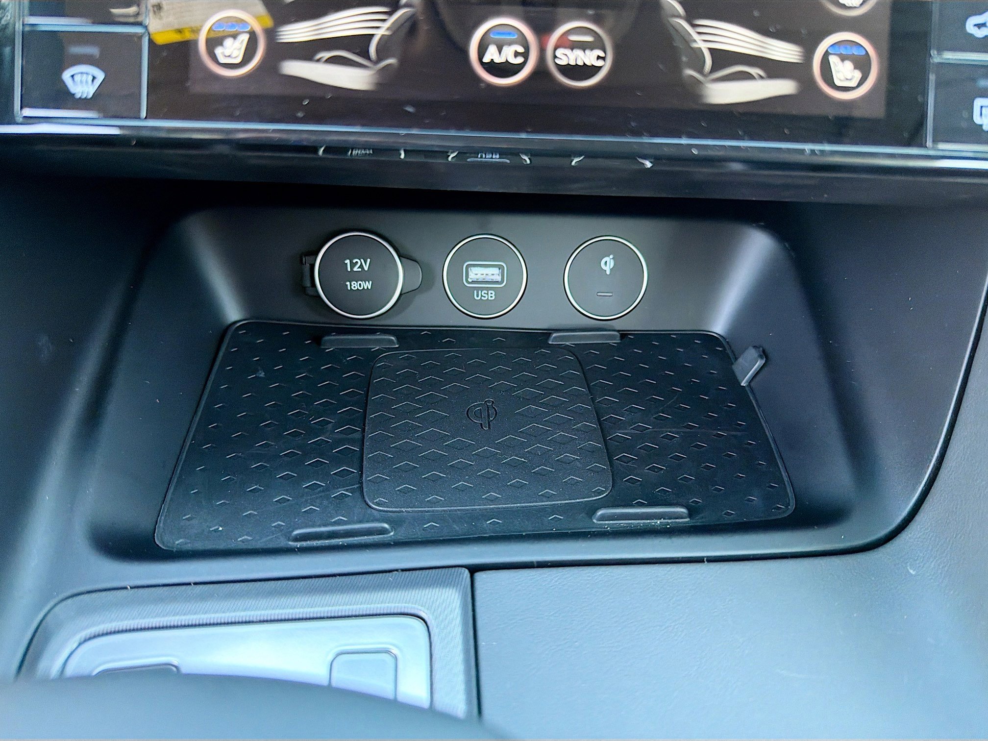 Used 2024 Genesis G70 2.5T w/ Sport Prestige Package image 28