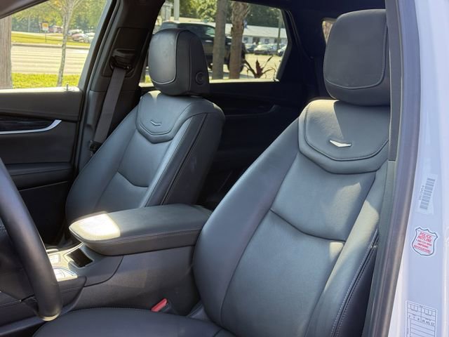 Used 2025 Cadillac XT5 Premium Luxury AWD/4WD image 17
