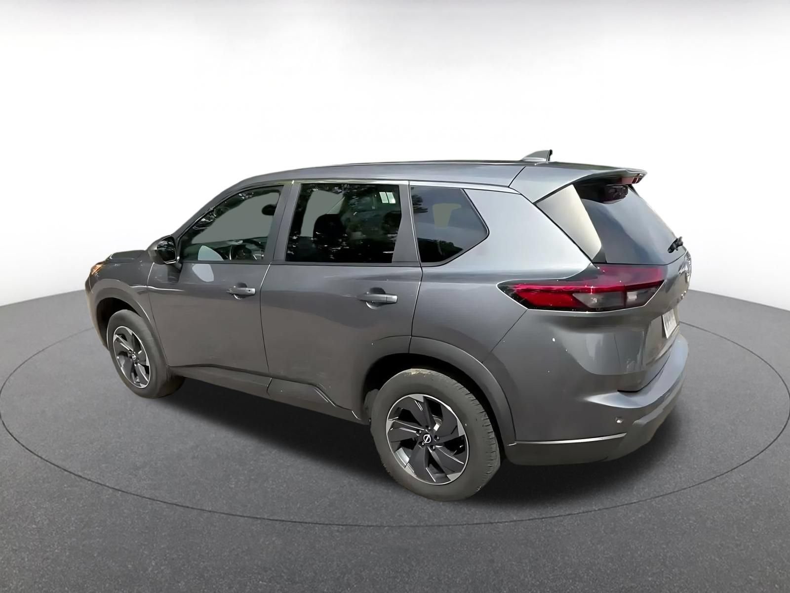 Used 2025 Nissan Rogue SV FWD image 8