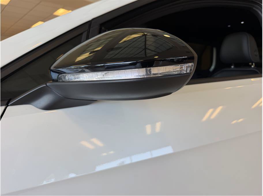 Used 2018 Volkswagen Golf 4-Door AWD/4WD image 31