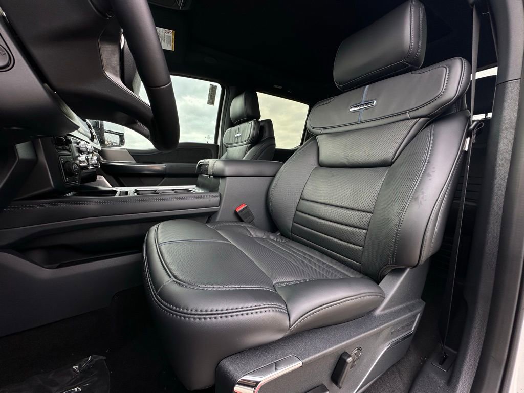 New 2026 Ford F250 Platinum w/ Tremor Off-Road Package image 27