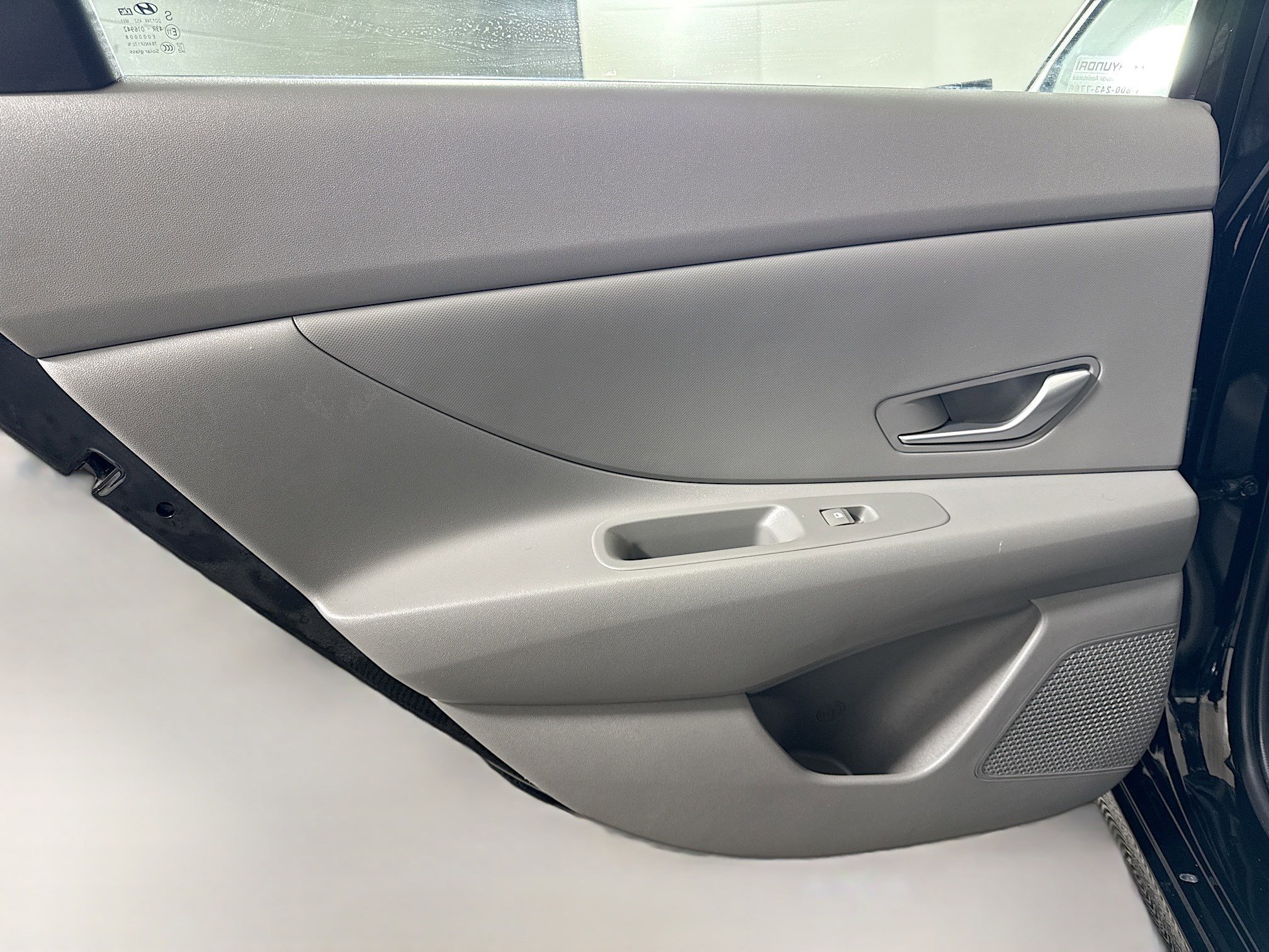 Used 2025 Hyundai Elantra SE image 25