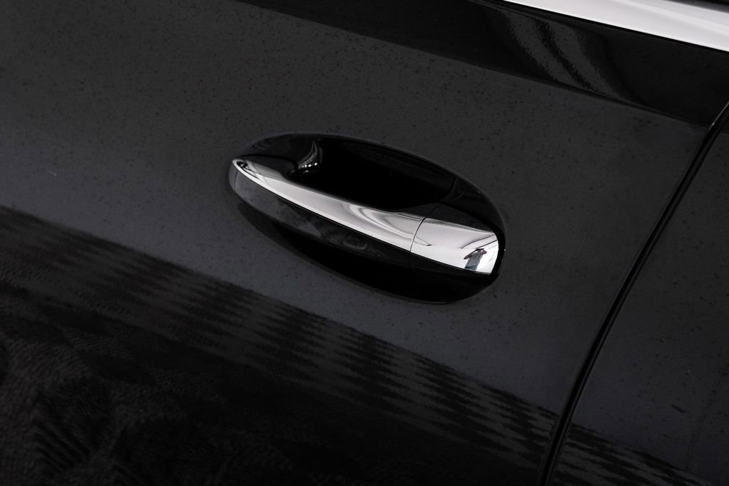 Used 2023 Mercedes-Benz GLS 450 4MATIC w/ AMG Line Exterior image 46