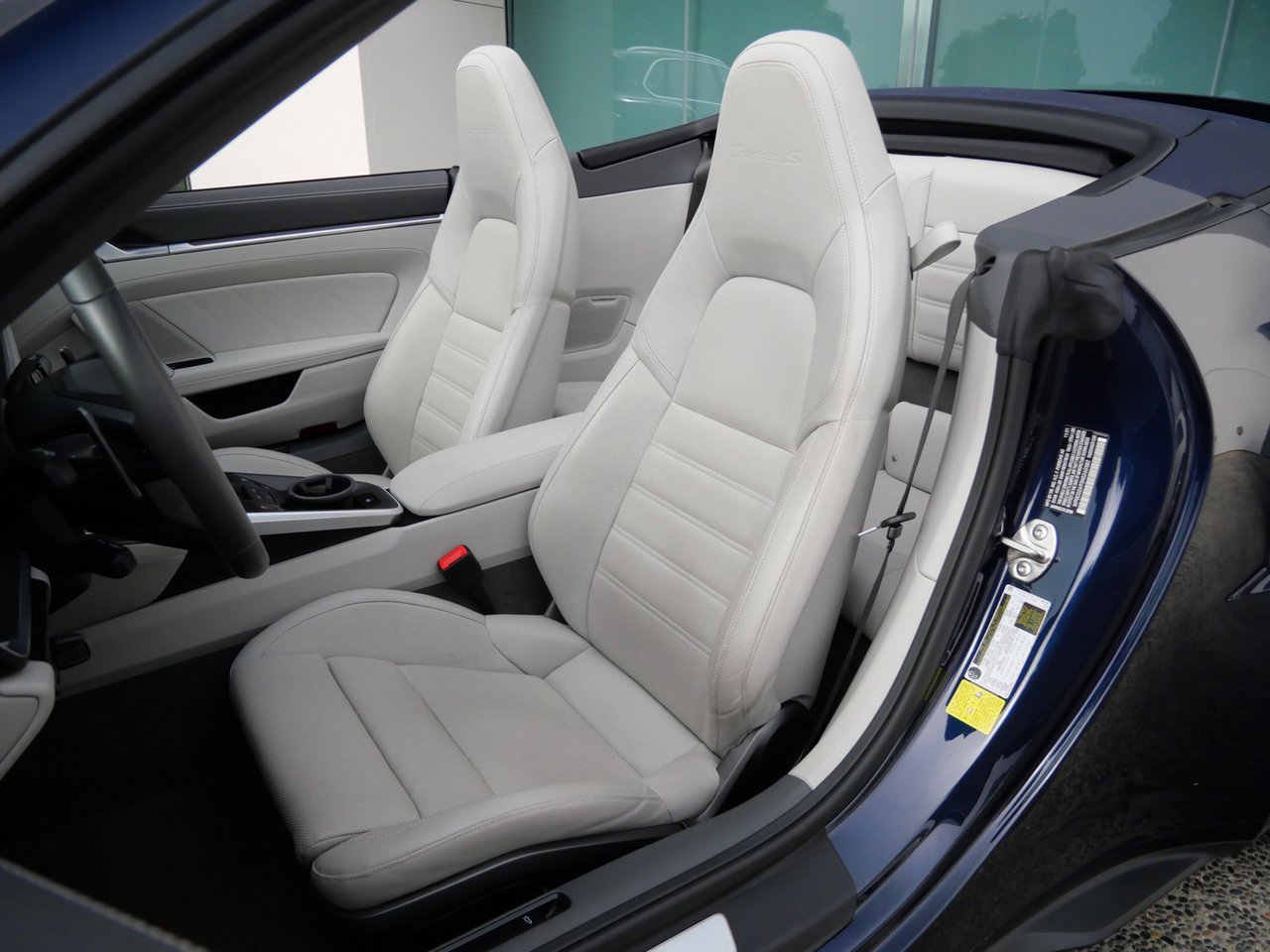 Used 2022 Porsche 911 Turbo S image 19