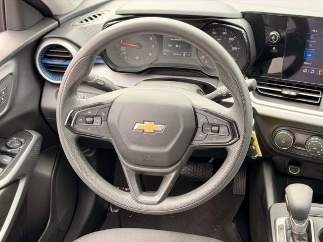 Used 2025 Chevrolet Trax LS FWD image 14
