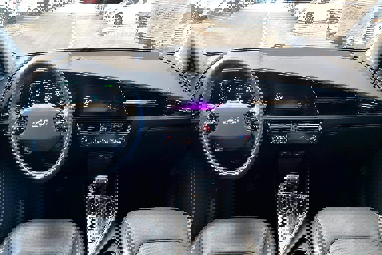 Used 2023 Kia Niro SX image 15