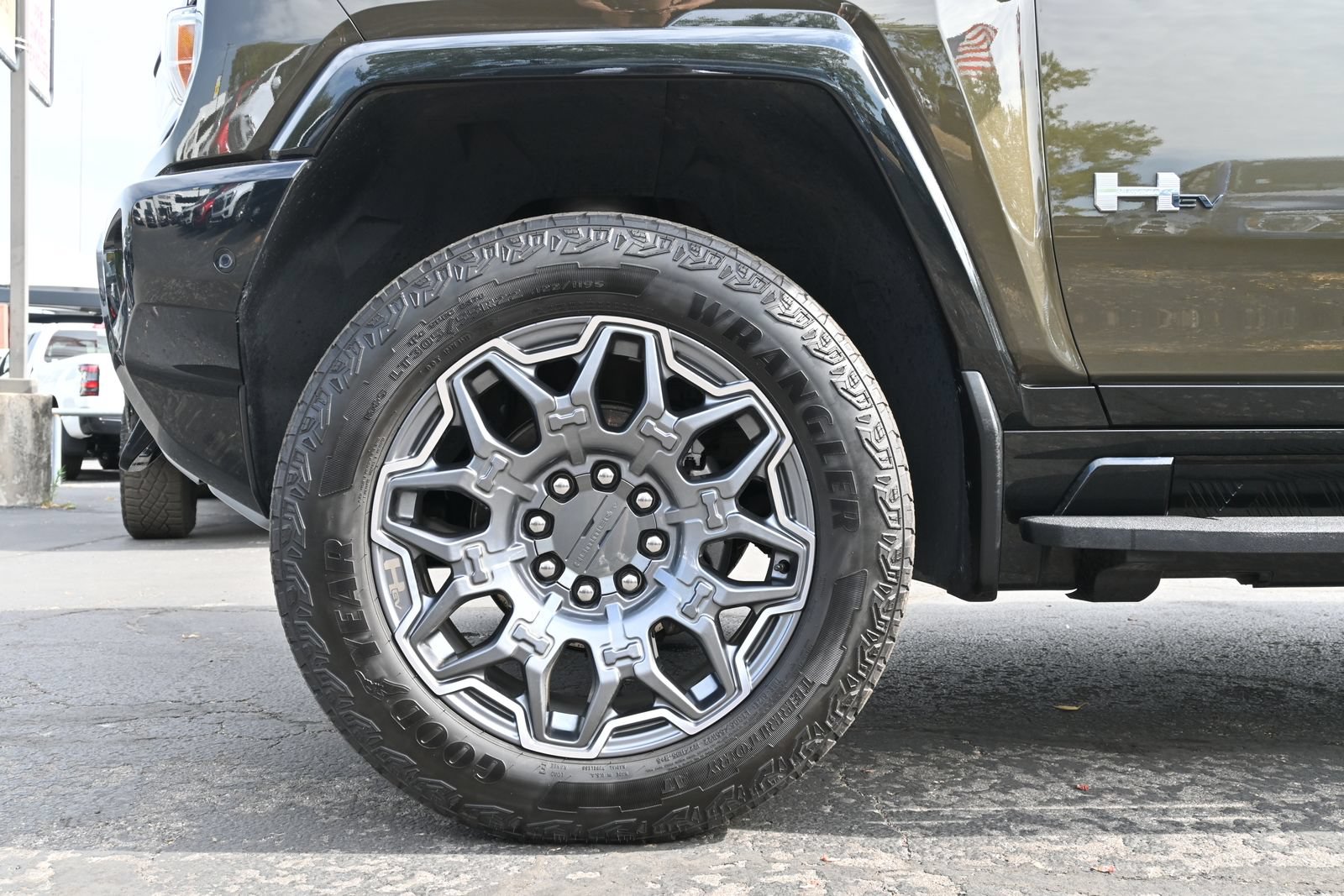 Used 2025 GMC Hummer EV 3X AWD/4WD image 29