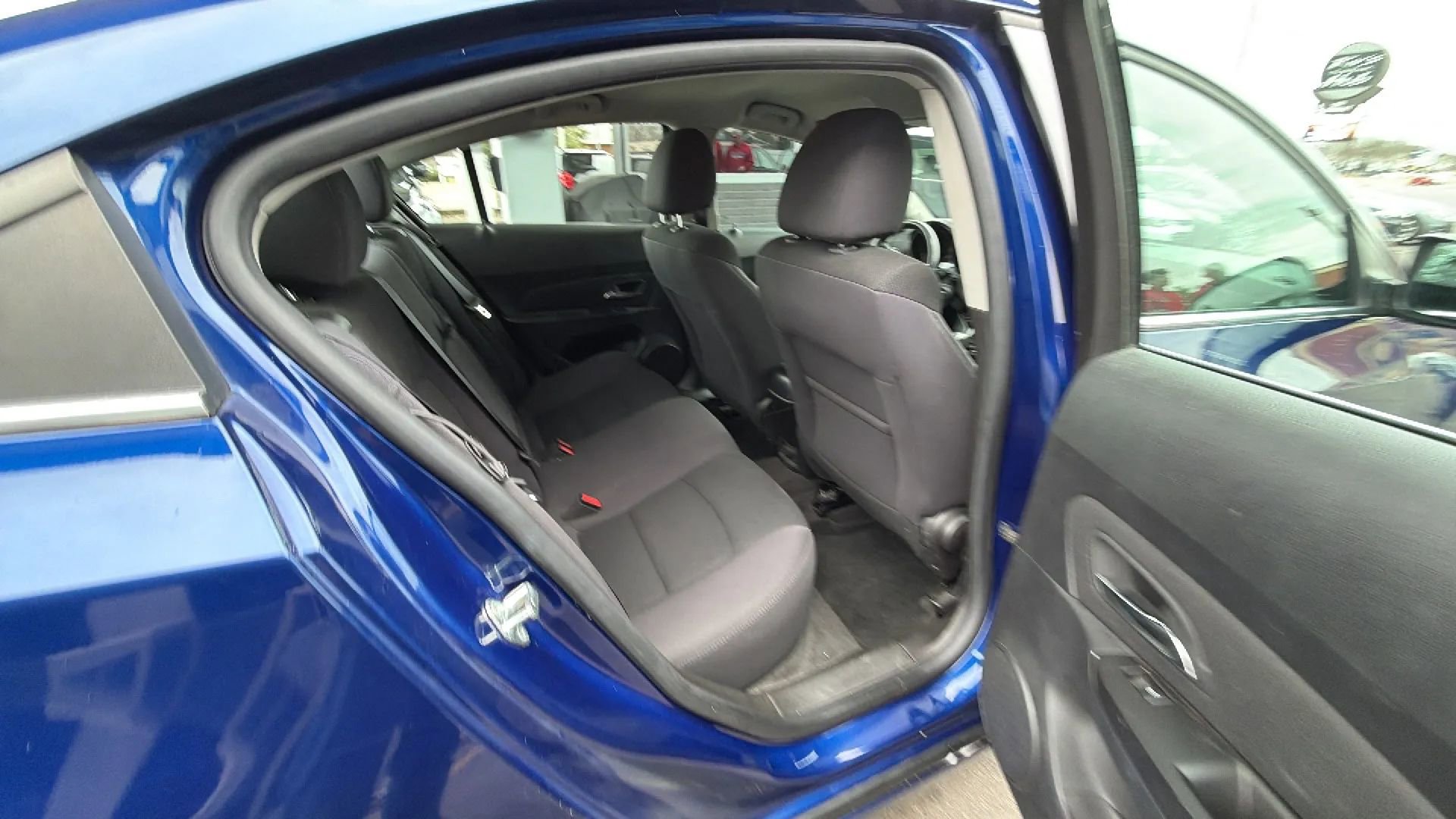 Used 2013 Chevrolet Cruze LT image 30