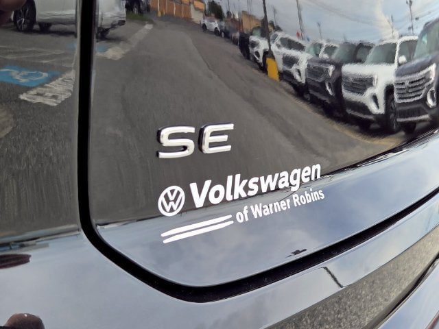 New 2026 Volkswagen Atlas Cross Sport SE FWD image 11