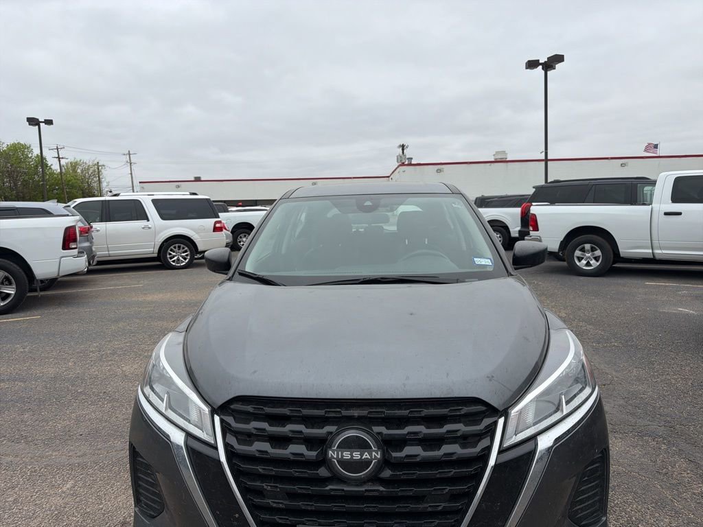 Used 2023 Nissan Kicks S image 2