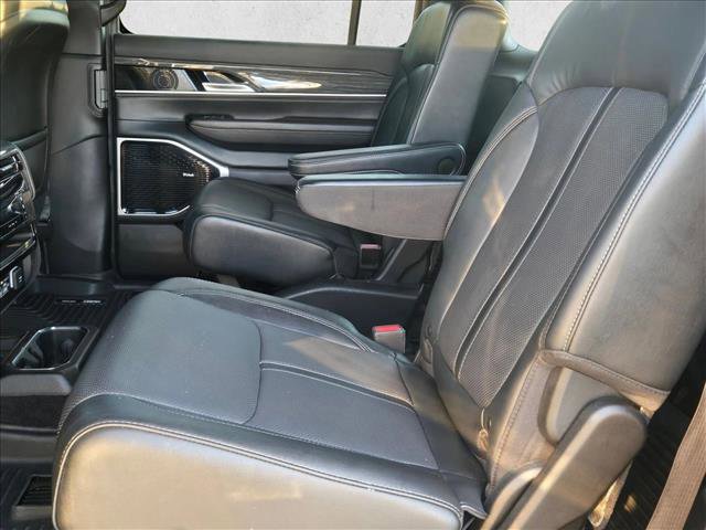 Used 2022 Jeep Wagoneer Series III w/ Premium Group I image 19