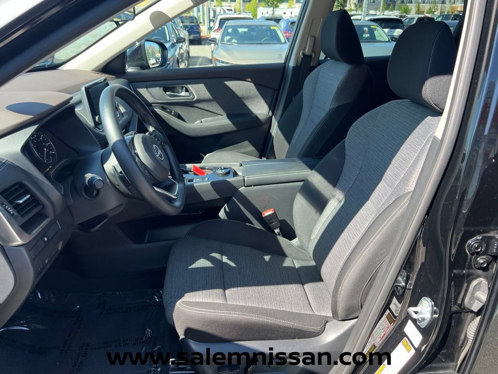 Certified 2023 Nissan Rogue SV AWD/4WD image 9