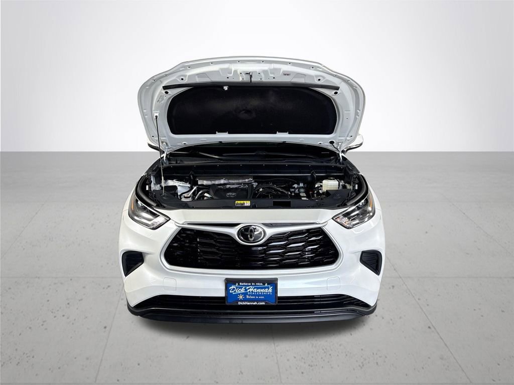 Used 2023 Toyota Highlander L image 22