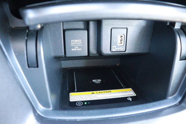 Used 2018 Honda Accord Touring image 18