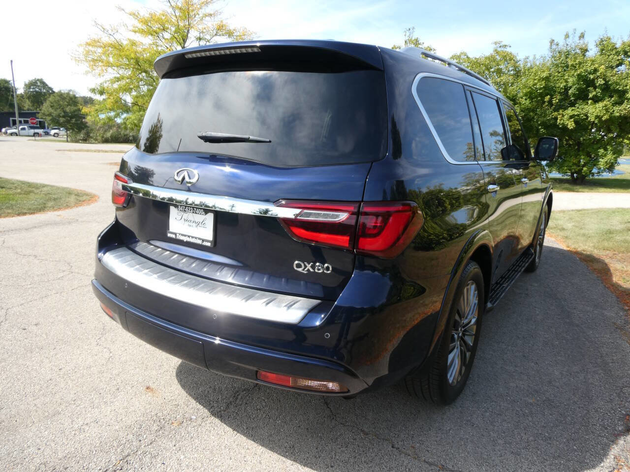 Used 2019 INFINITI QX80 Luxe w/ 22" Wheel Package image 4