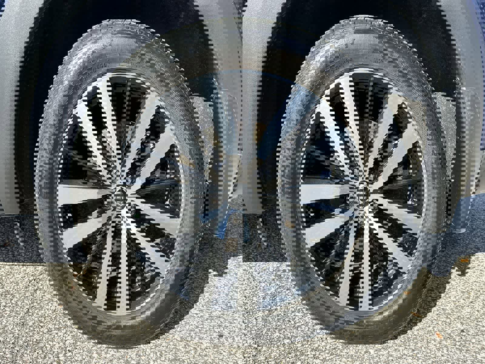 Used 2023 Nissan Pathfinder Platinum image 5