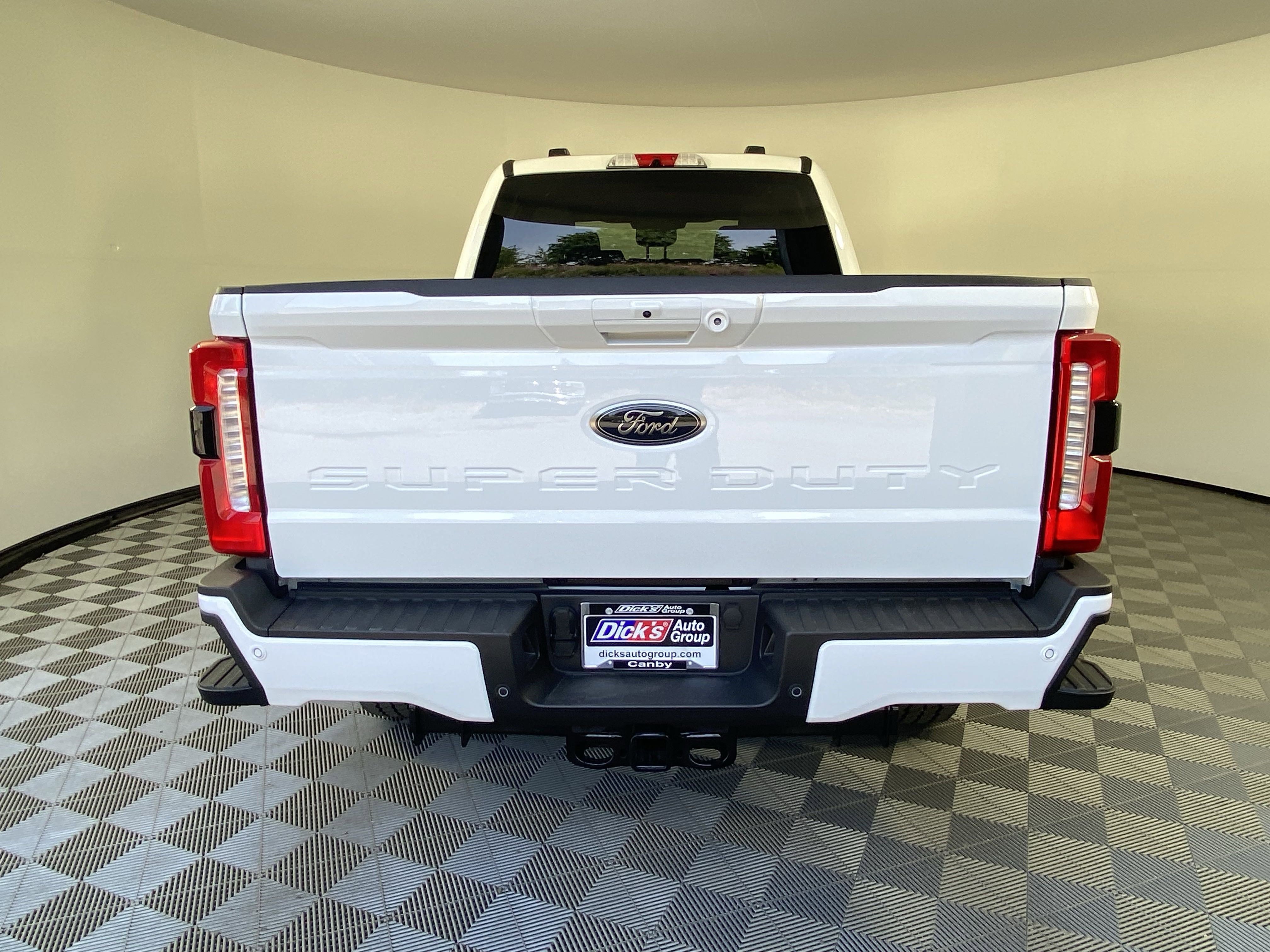 New 2025 Ford F350 XLT w/ Black Appearance Package image 4