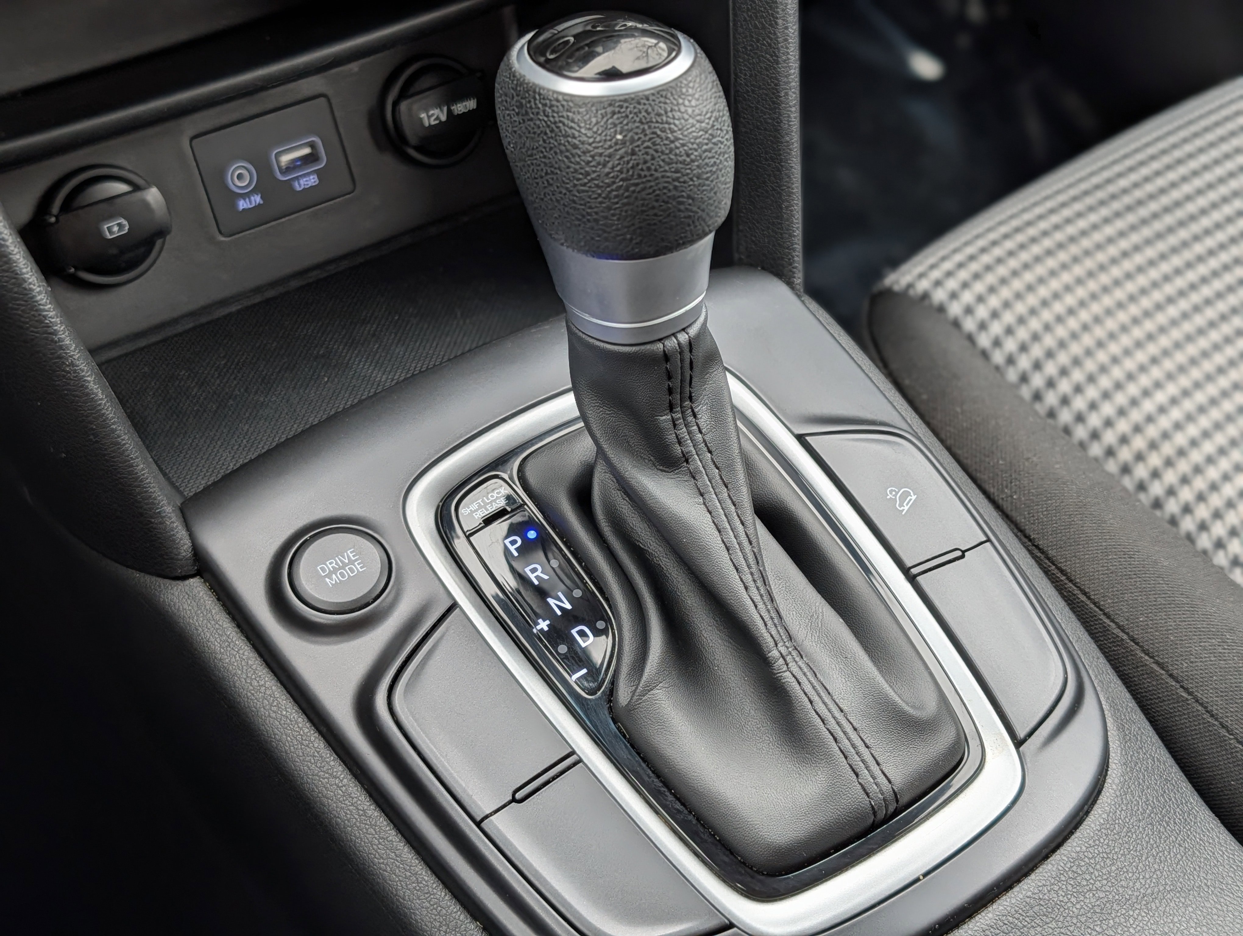 Used 2021 Hyundai Kona SE w/ Cargo Package image 16