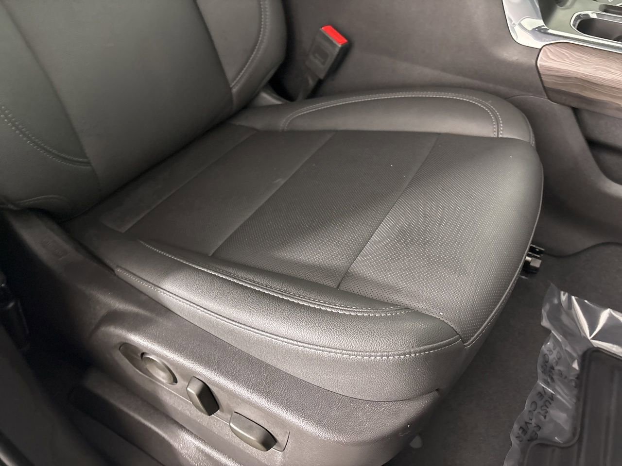 Used 2024 Chevrolet Silverado 1500 LTZ w/ Z71 Off-Road Package image 28