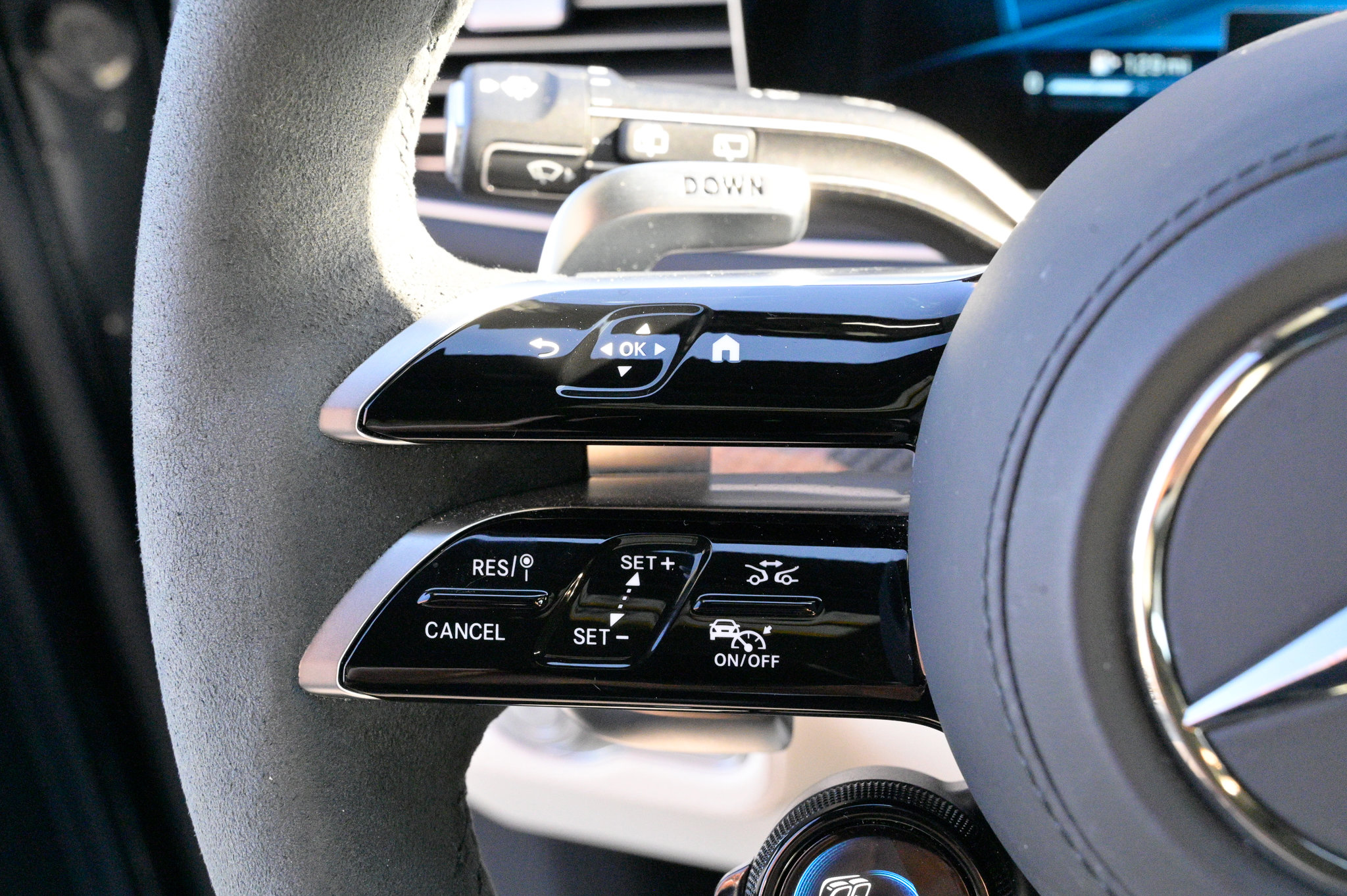 Used 2025 Mercedes-Benz GLS 63 AMG 4MATIC image 21