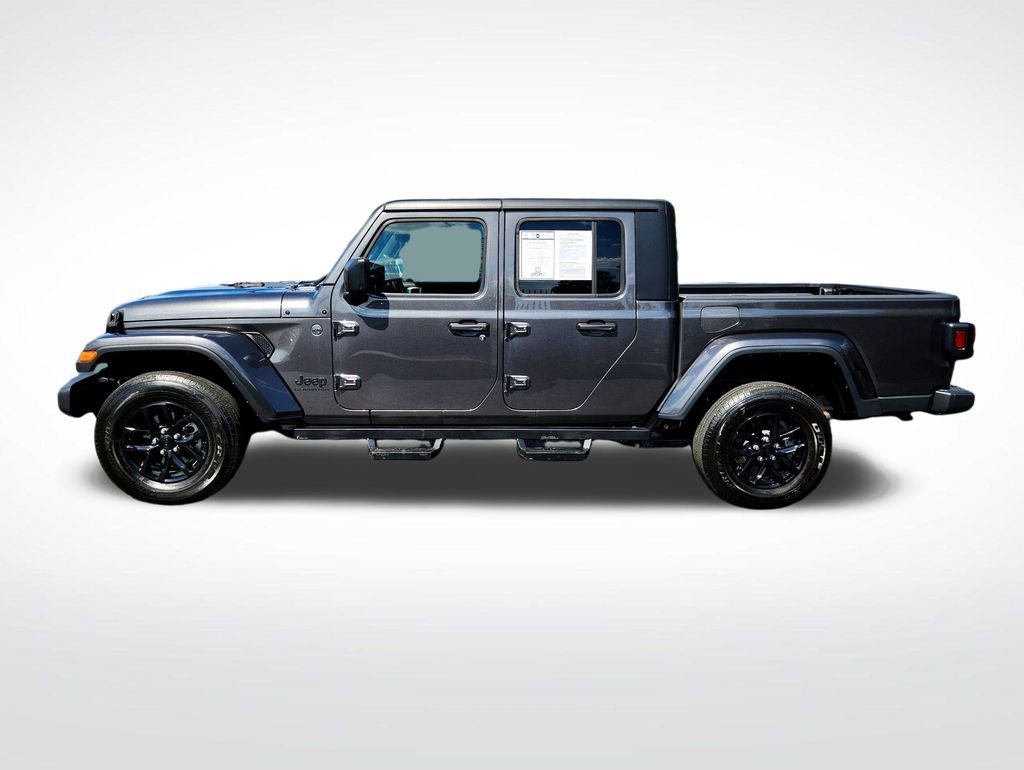 Used 2022 Jeep Gladiator Sport image 5