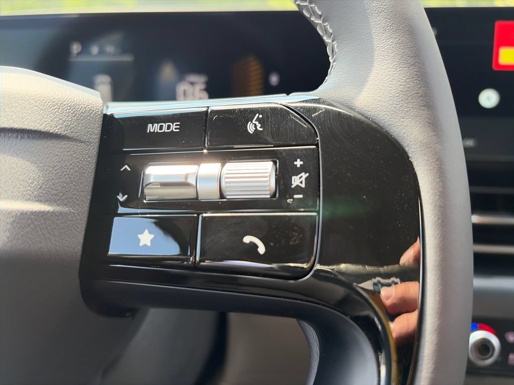 New 2027 Kia Carnival FWD image 12
