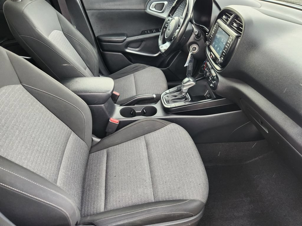 Used 2020 Kia Soul GT-Line FWD image 10