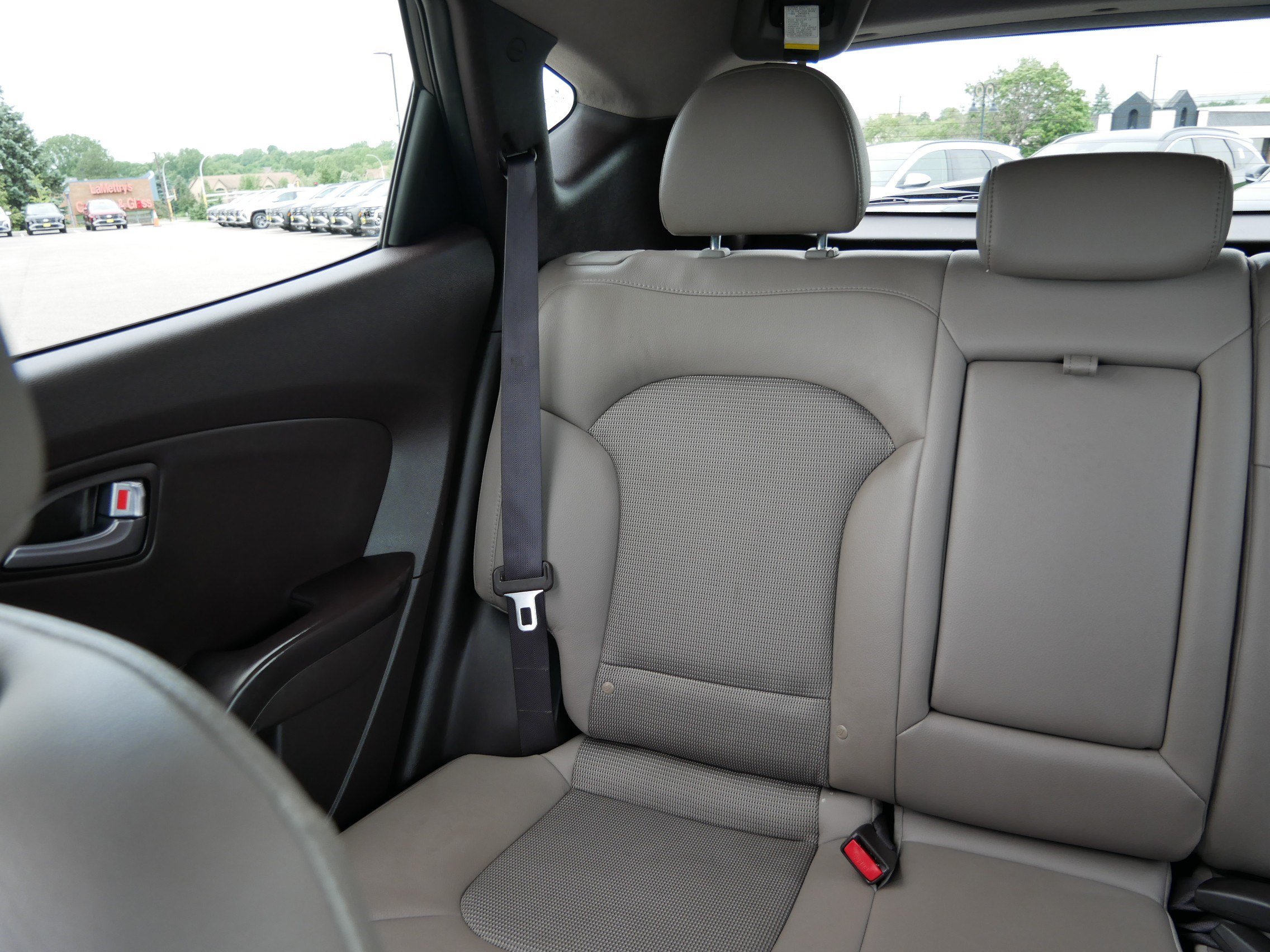 Used 2014 Hyundai Tucson SE AWD/4WD image 12