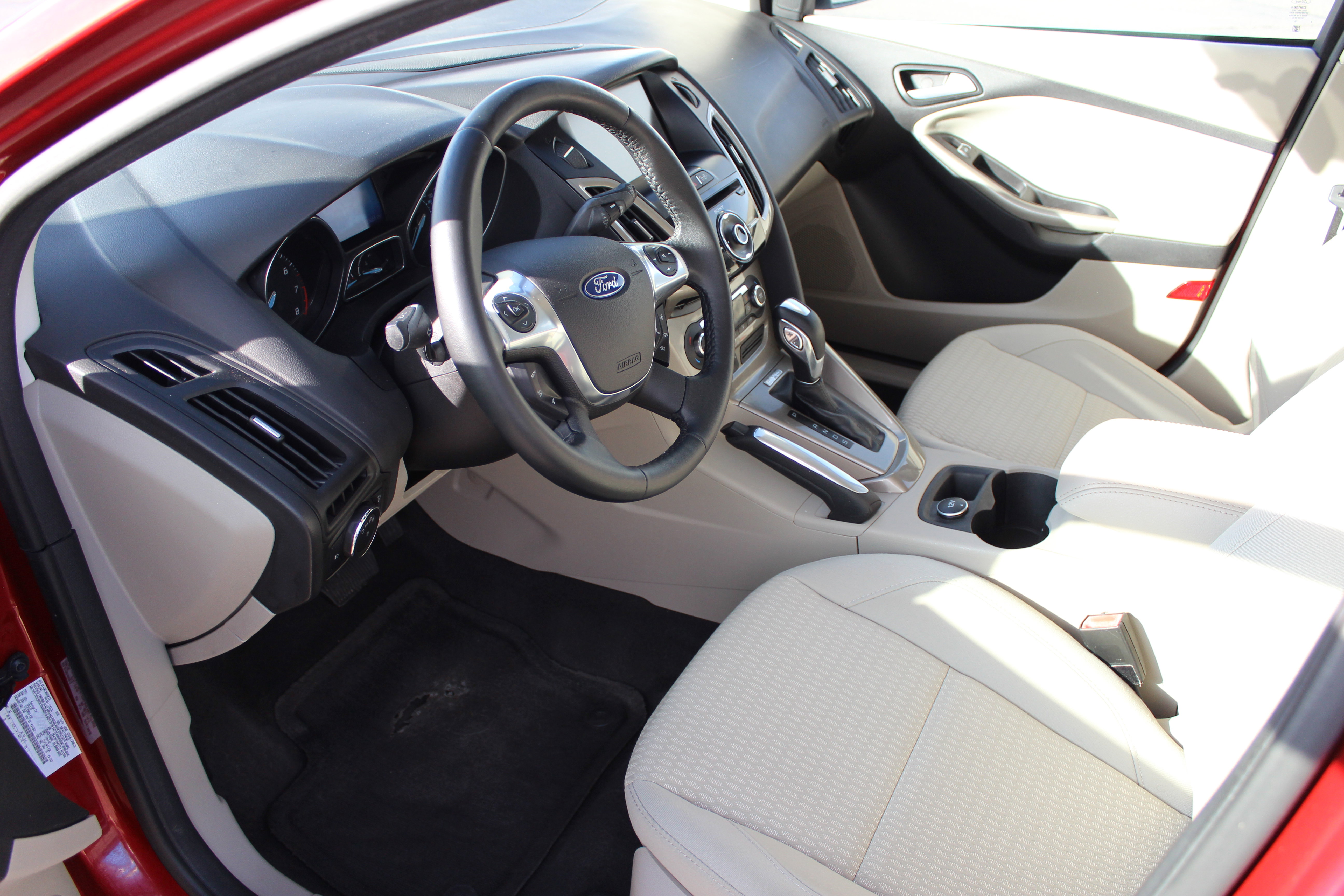 Used 2012 Ford Focus SEL image 15