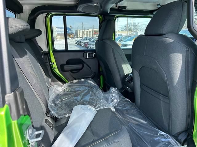 New 2025 Jeep Gladiator Sport AWD/4WD image 28