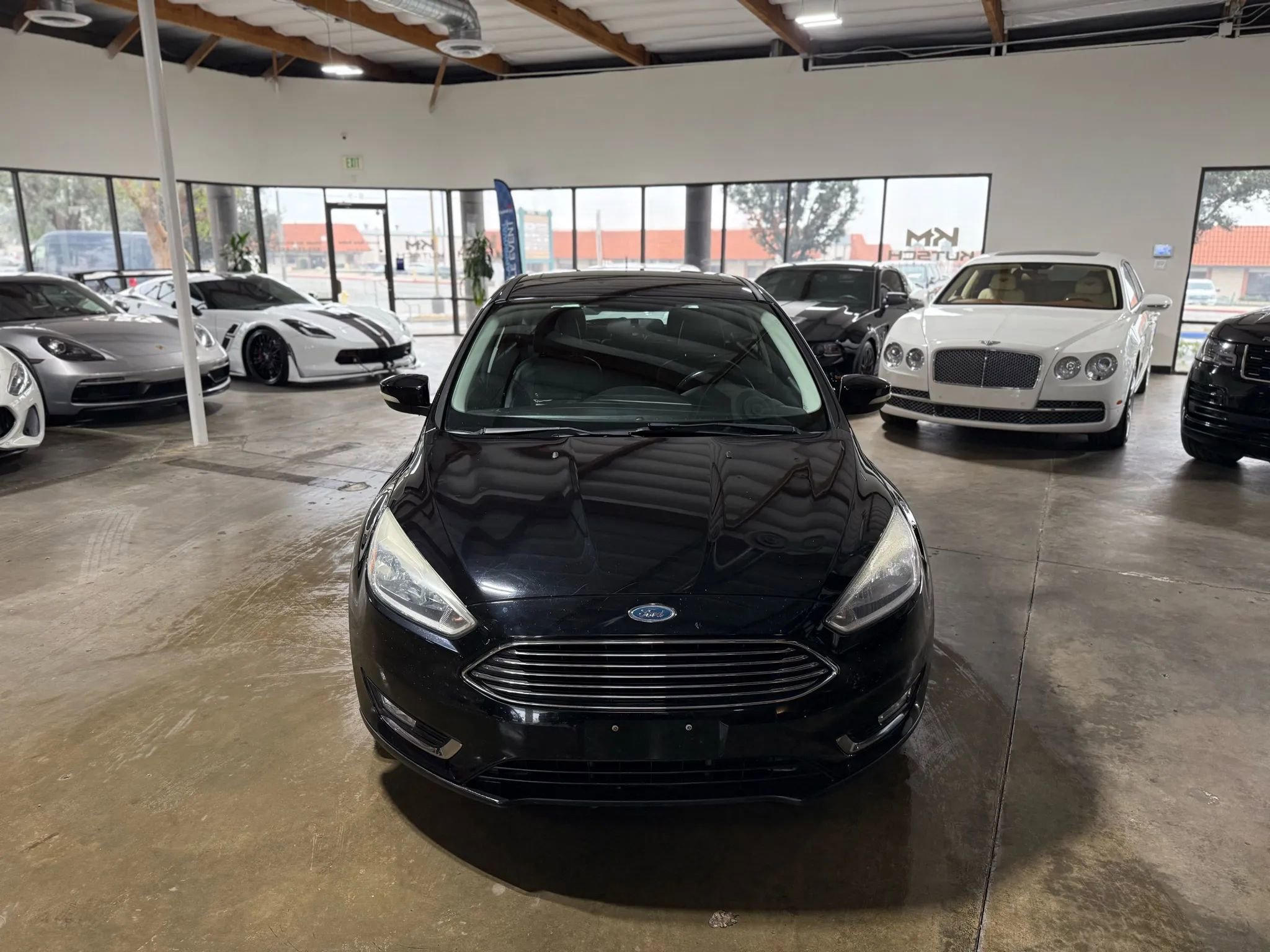 Used 2016 Ford Focus Titanium w/ Titanium Cold Weather Package FWD image 3
