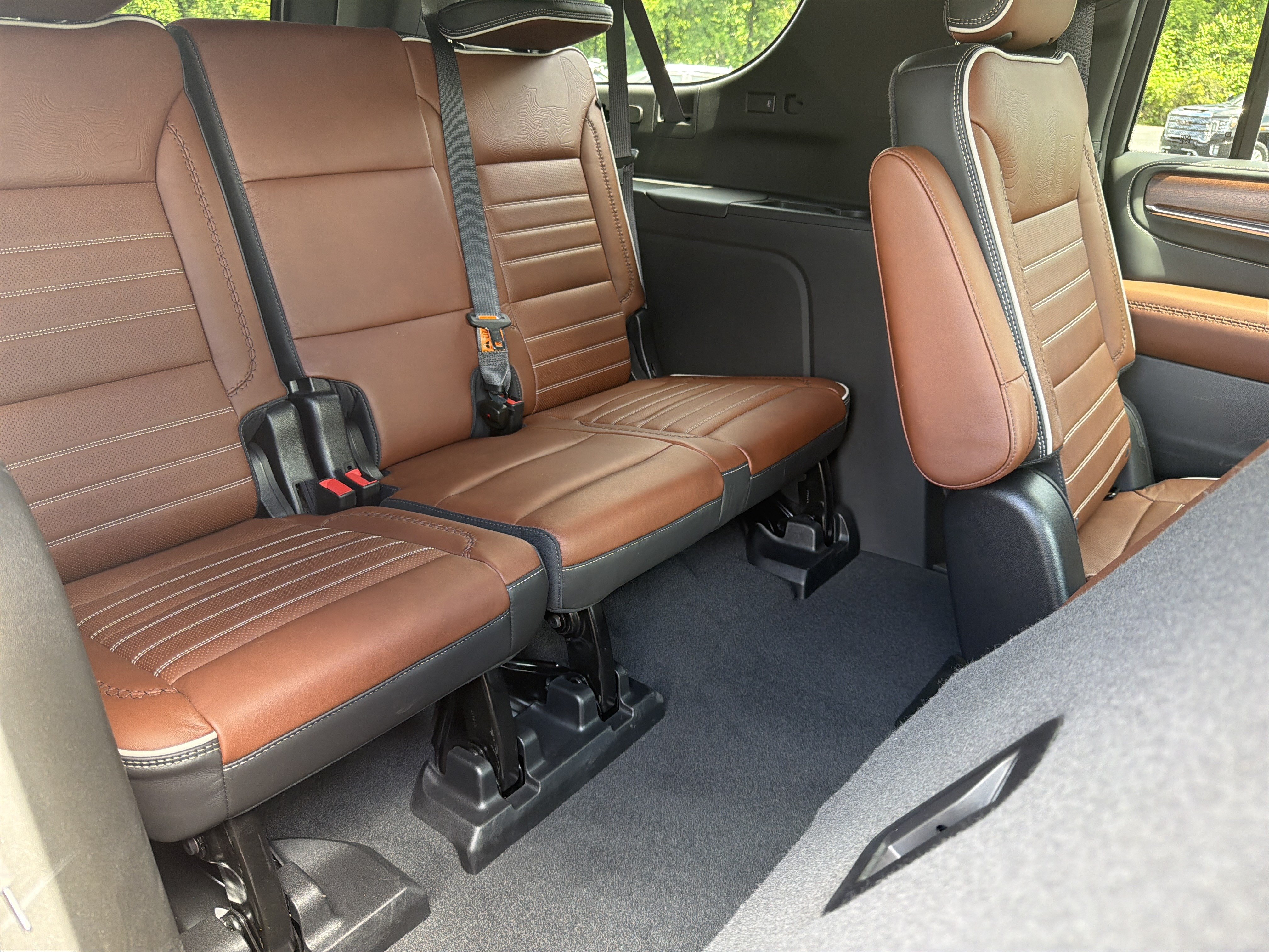 Certified 2023 GMC Yukon XL Denali Ultimate AWD/4WD image 16