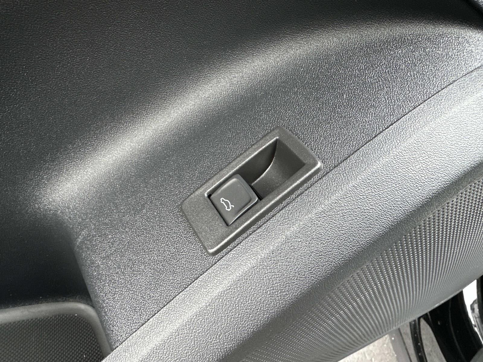 New 2025 Audi SQ5 Premium Plus image 12