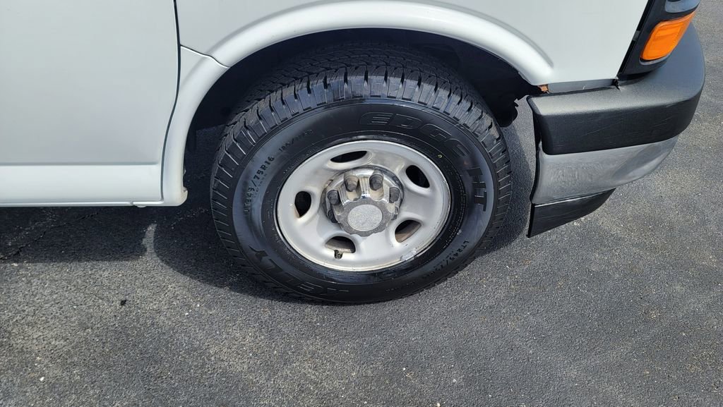 Used 2017 GMC Savana 2500 image 16