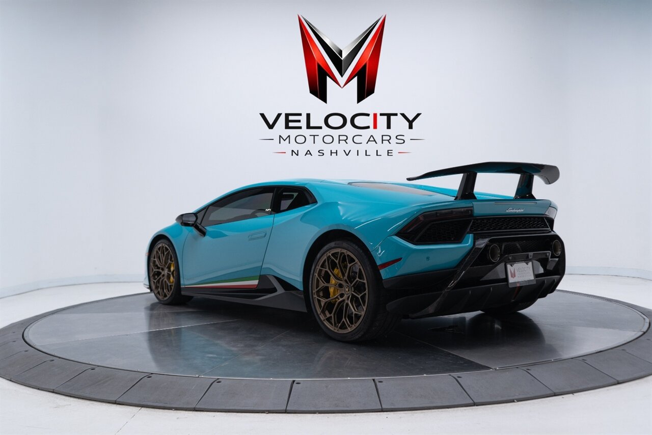 Used 2019 Lamborghini Huracan Performante AWD/4WD image 8