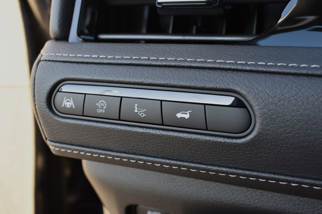 New 2025 INFINITI QX80 Luxe image 16