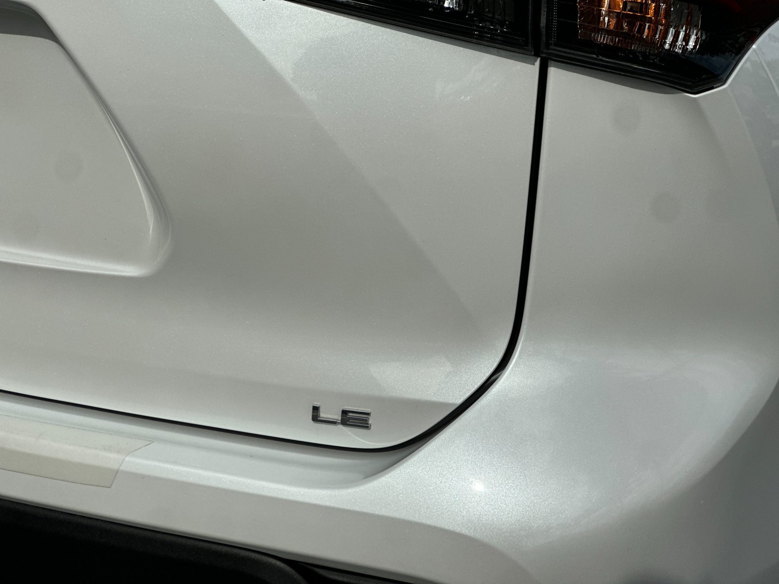 Used 2023 Toyota Highlander LE FWD image 25
