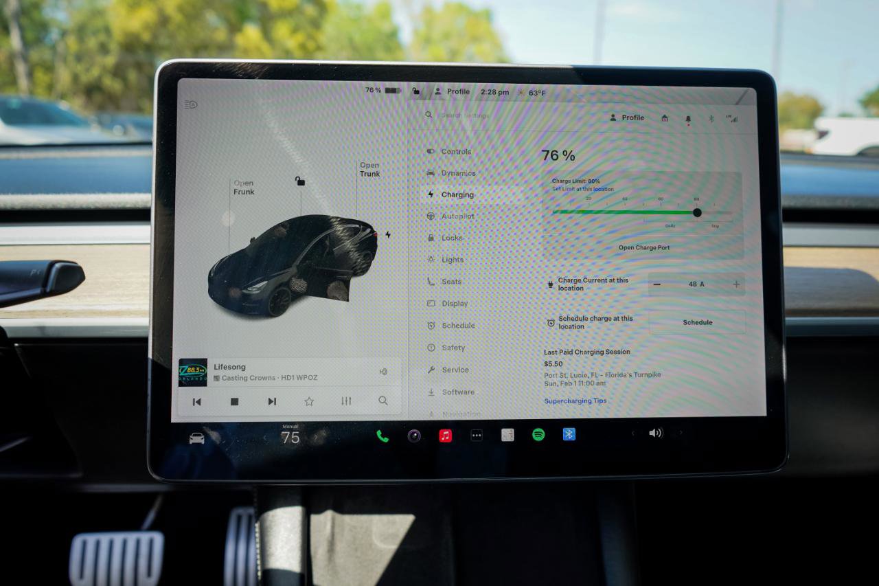 Used 2021 Tesla Model 3 Performance image 15