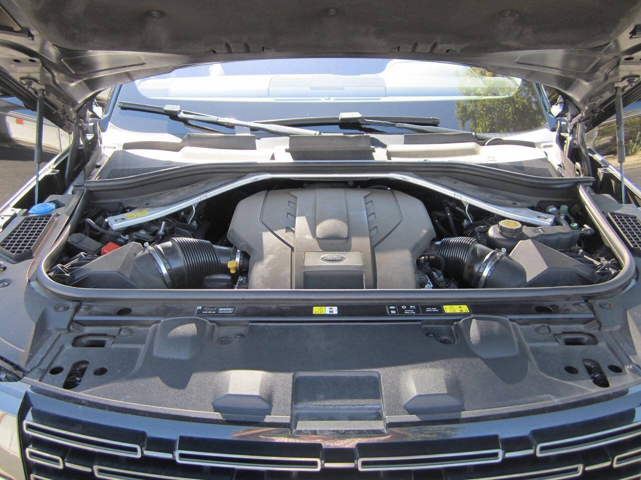 Used 2023 Land Rover Range Rover SE AWD/4WD image 14