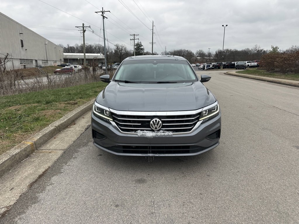 Used 2020 Volkswagen Passat 2.0T SE image 2