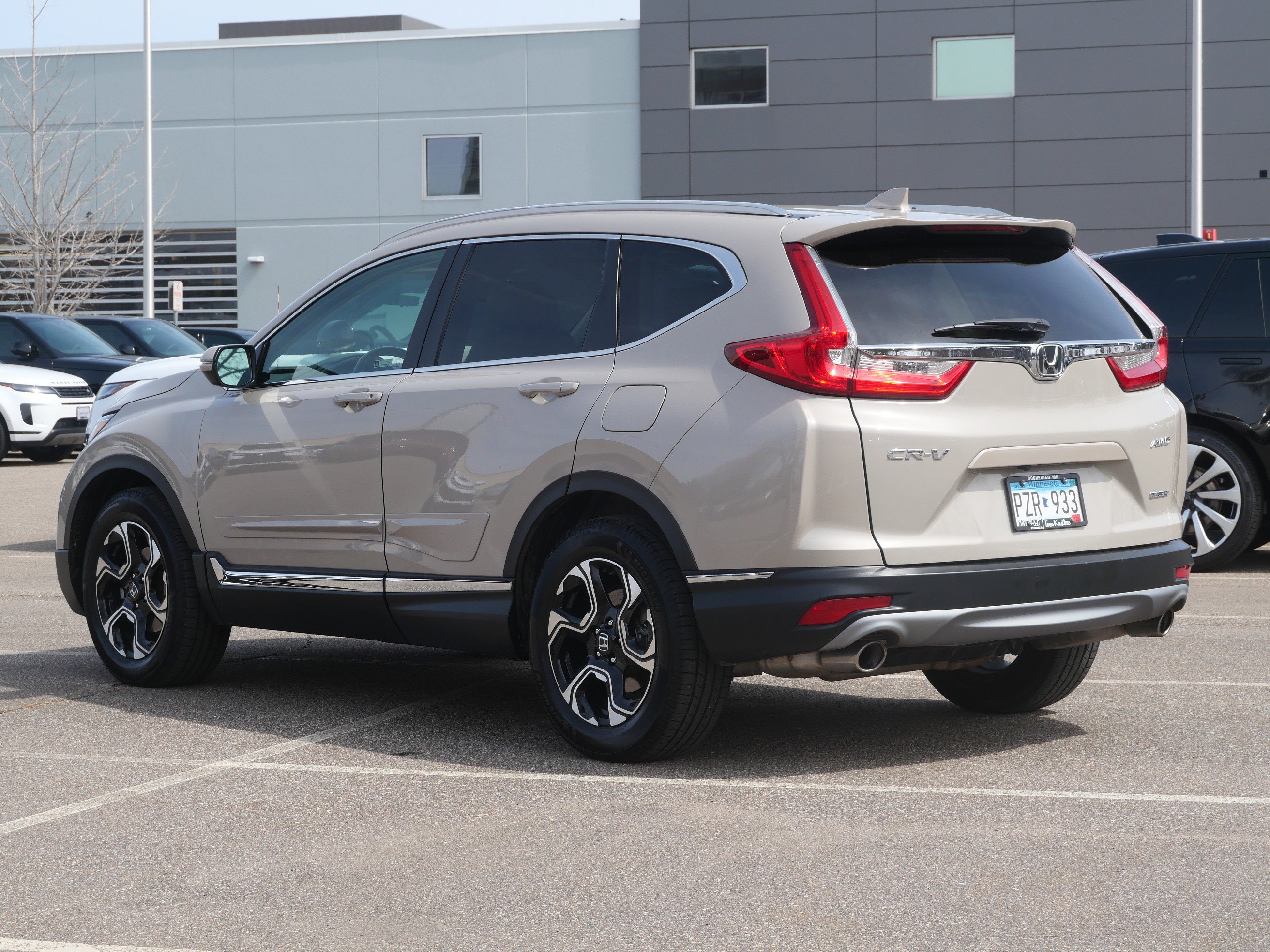 Used 2018 Honda CR-V Touring image 3
