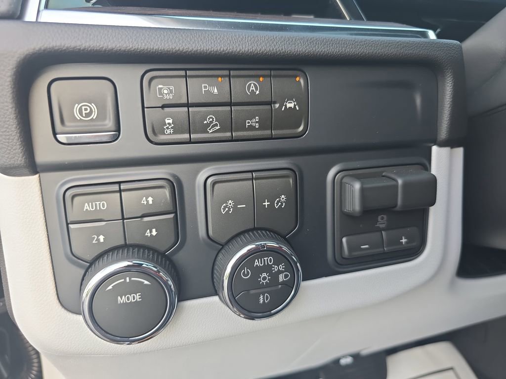 New 2026 Chevrolet Tahoe Premier w/ Sun And Tow Package image 27