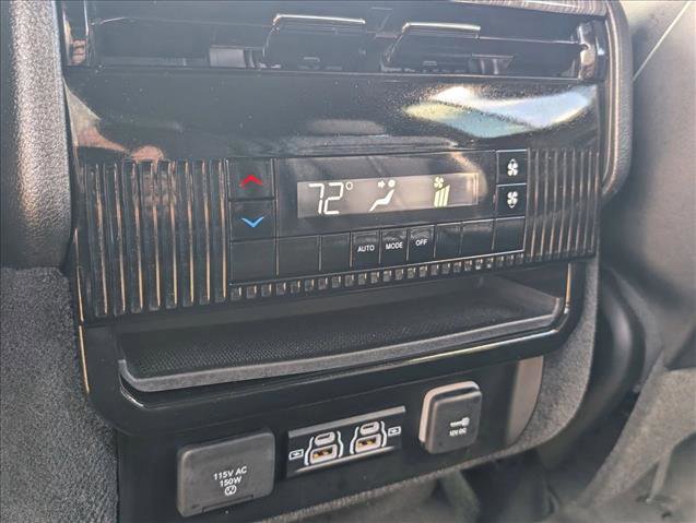 Used 2022 Jeep Wagoneer Series II w/ Rear Seat Video Group 1 RWD image 14