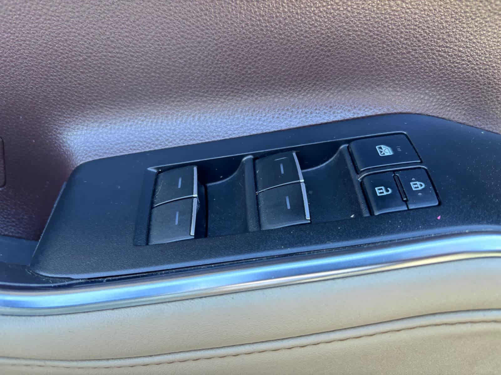 Used 2020 Toyota Highlander Platinum FWD image 14
