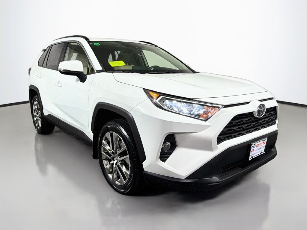 Used 2020 Toyota RAV4 XLE Premium AWD/4WD image 10