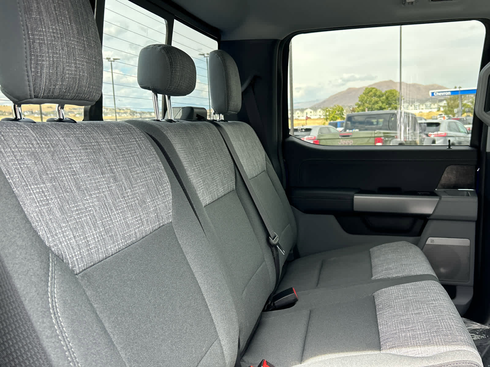 New 2026 Ford F350 XLT w/ XLT Premium Package AWD/4WD image 25