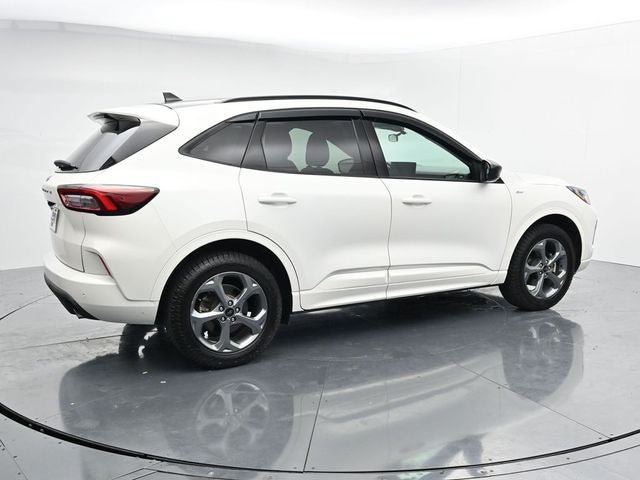 Certified 2024 Ford Escape ST-Line w/ Tech Pack #1 AWD/4WD image 10