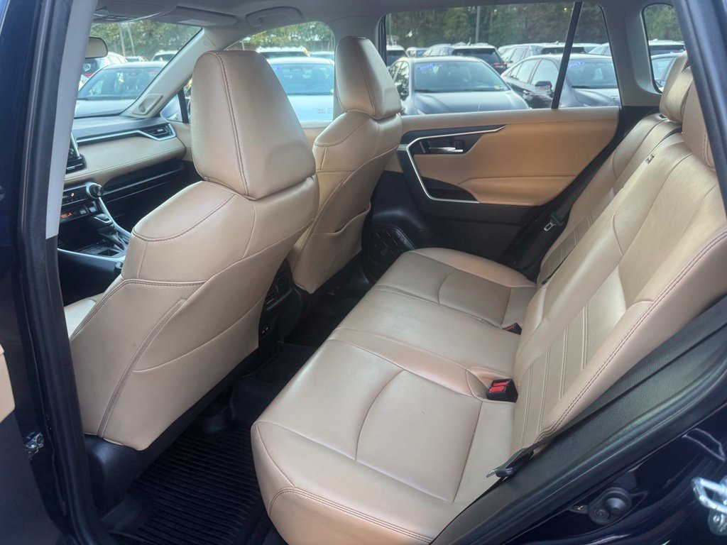 Certified 2021 Toyota RAV4 XLE Premium AWD/4WD image 17