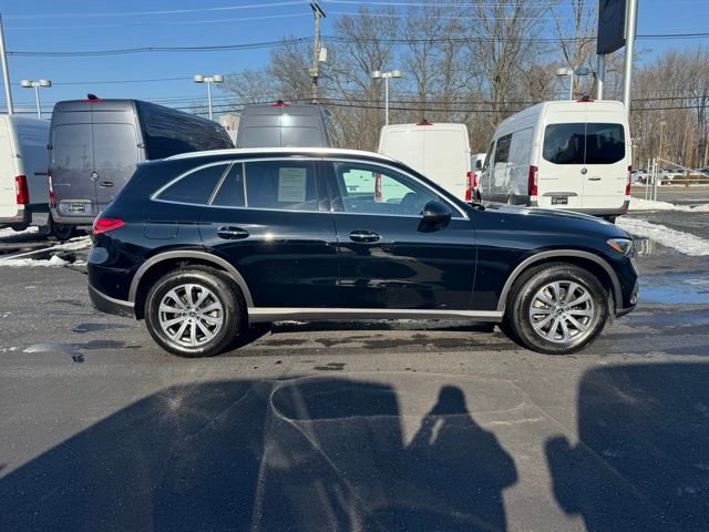 Used 2026 Mercedes-Benz GLC 300 4MATIC image 2