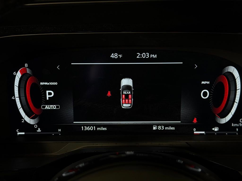 Used 2024 Nissan Pathfinder Platinum image 13